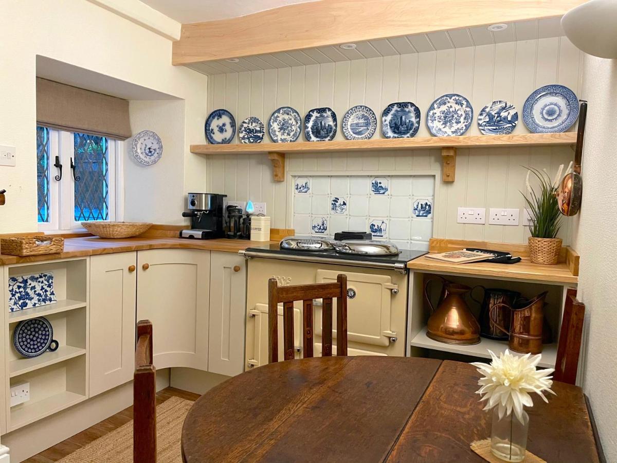 Charming Cottage In The Heart Of Sherborne 셔번 외부 사진