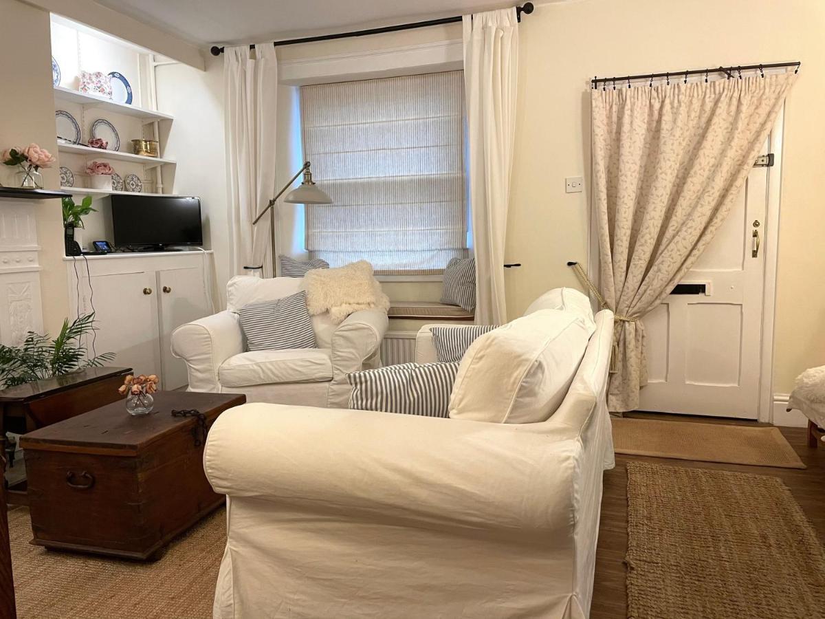 Charming Cottage In The Heart Of Sherborne 셔번 외부 사진