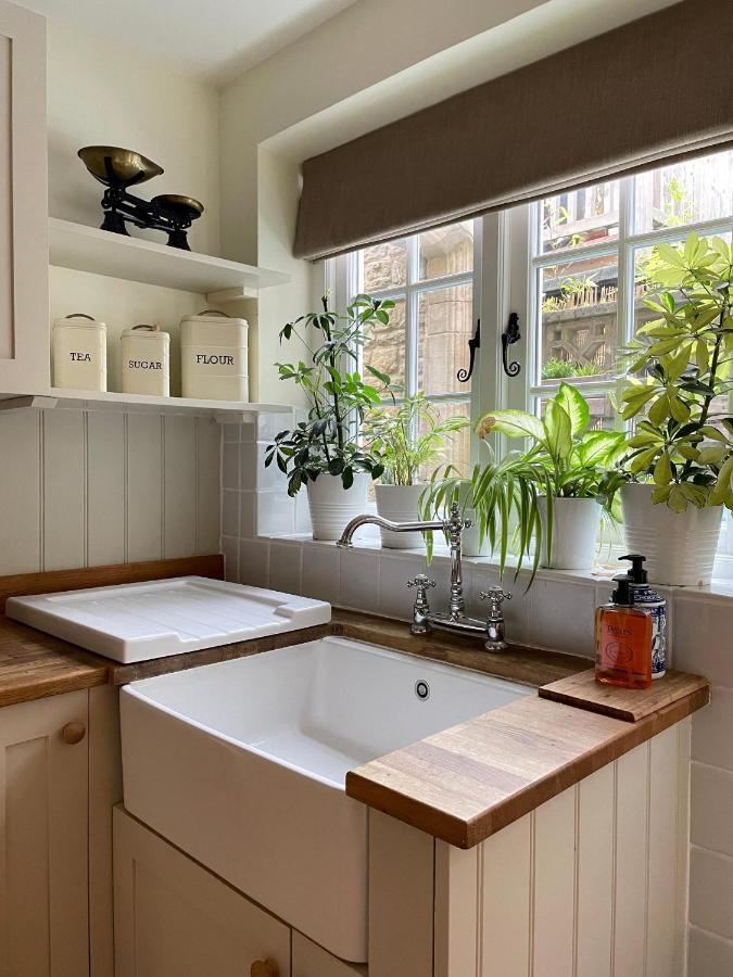 Charming Cottage In The Heart Of Sherborne 셔번 외부 사진